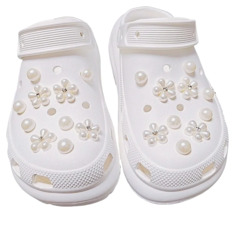 Ensemble de breloques de chaussures, 20 pièces, accessoires de mode d'été, boucle de chaussure à trou, marguerites de perles mignonnes, décorations 3D pour sac Bogg, cadeau