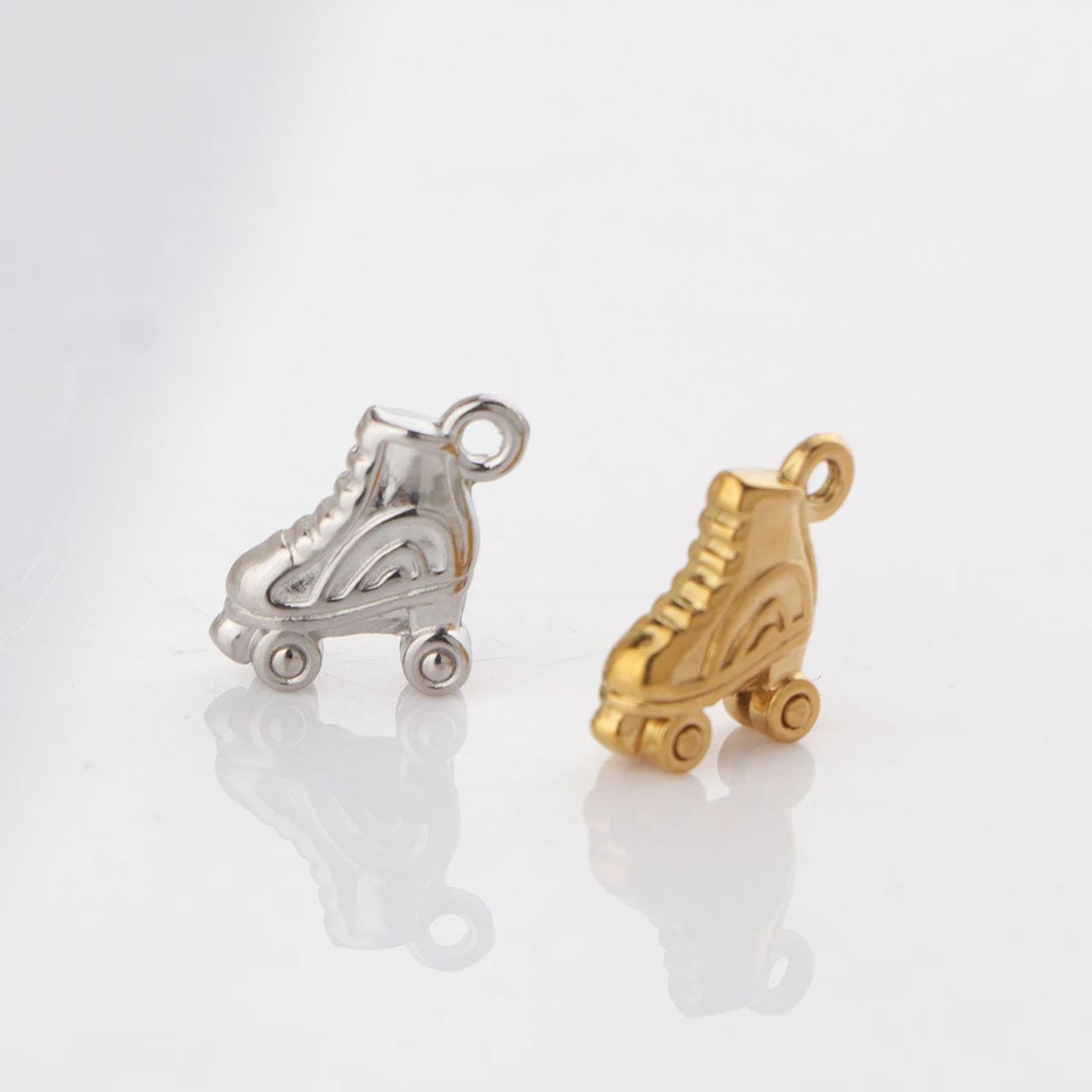 5pcs/lot Stainless Steel Roller Skates Charms Retro Pendant for DIY Necklace Bracelet Earring Jewelry Making Accessories