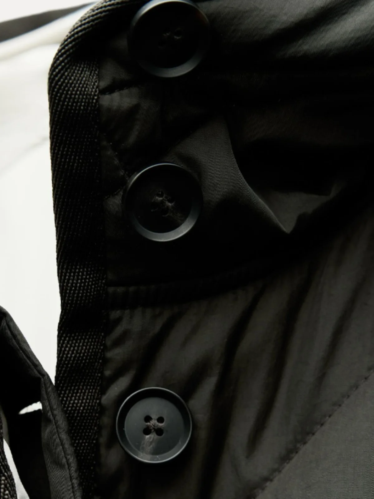 Neuer Lässiger Komfortabler Langer Baumwoll-Mantel für den Winter, Locker Geschnittener Kapuzenmantel mit Gerippten Dekorativen Details, Verdickter Pendler-Mantel für Damen