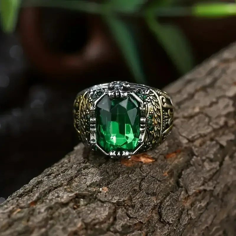 New Vintage Green Gemstone Men\'s Ring
