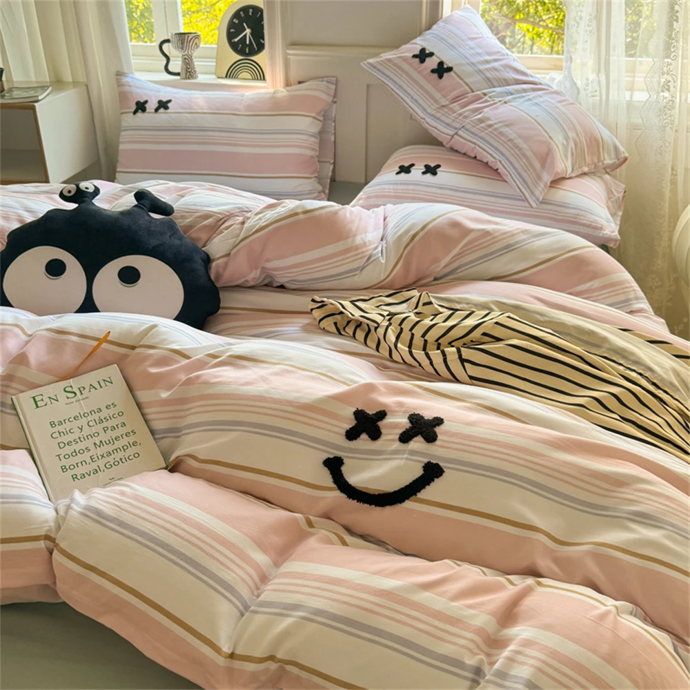 

Striped Bedding Sets Embroidered Four Piece Set Bed Flat Sheet Pillowcase Duvet Cover Set Bedroom Decor King Soft Home Textiles