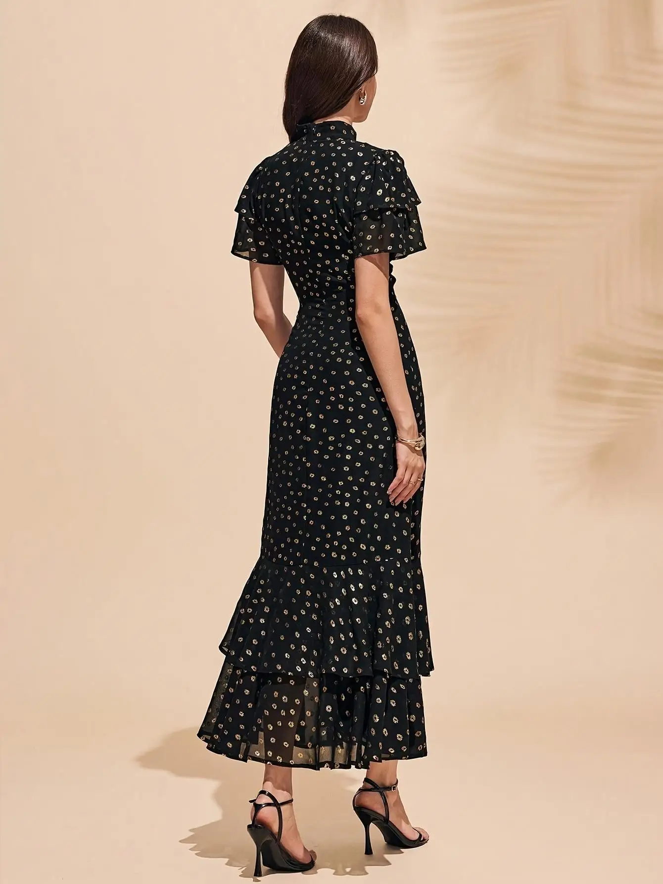 Elegant Ladies Gold Embossed Chiffon Dress Sophisticated Women's Fashion Casual Maxi Skirt with Pockets