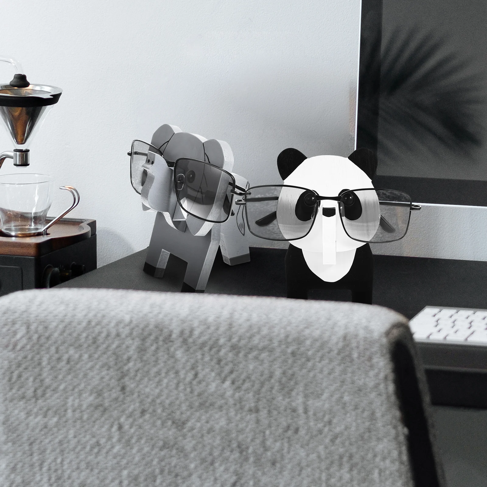 

2 Pcs Animal Glasses Frame Eyeglasses Rack Holder Stand Practical Stands Wood Sunglasses Display