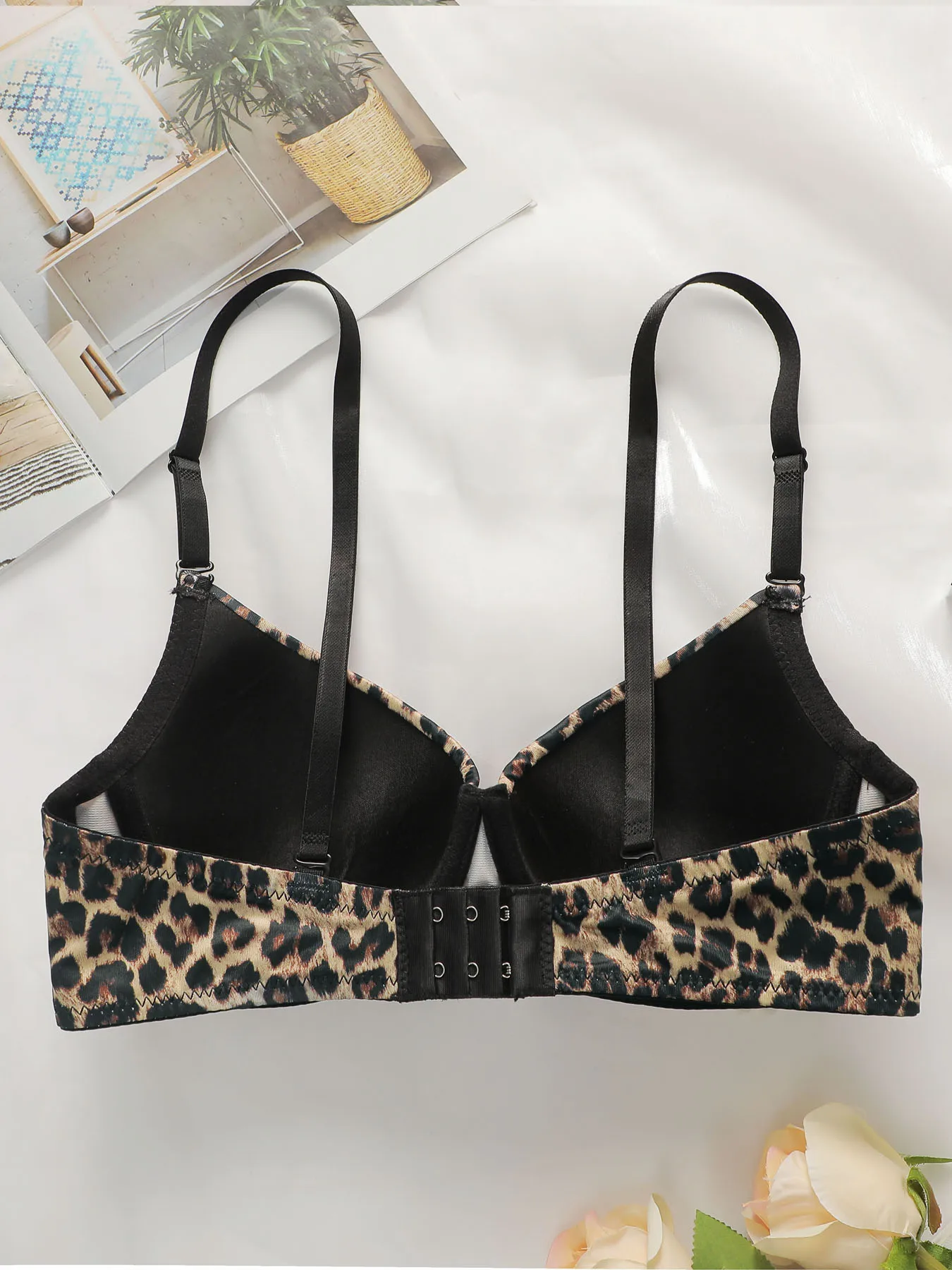 Women's Sexy Bra With Leopard Print and Steel Ring Push Up and Full Coverage Underwear