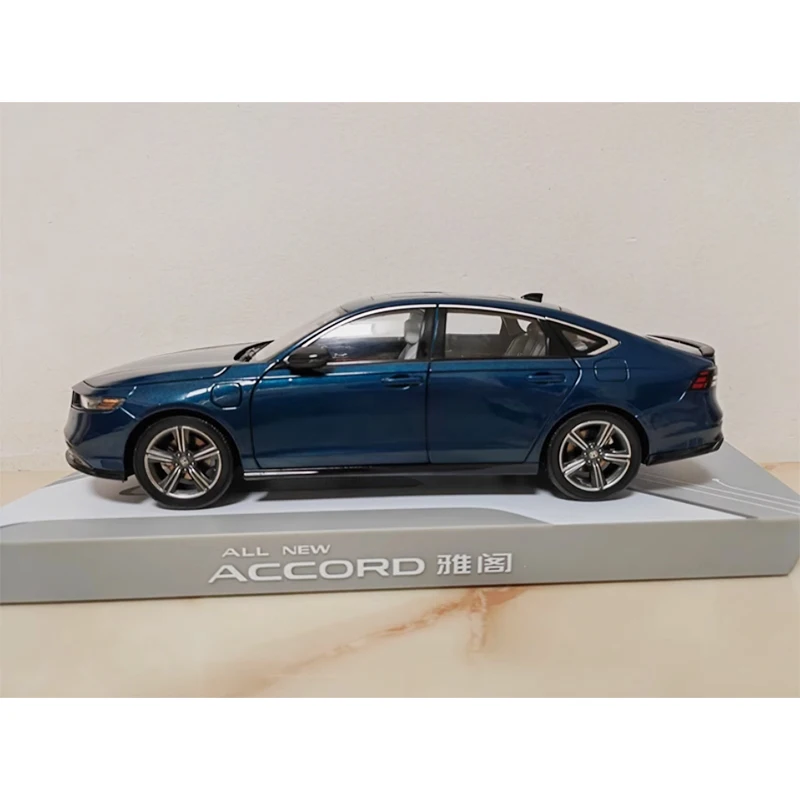 Diecast 1:18 Scale Honda 2023 11th Generation ACCORD e:PHEV Hybrid Alloy Car Model Collection Souvenir Display Ornaments  Gift