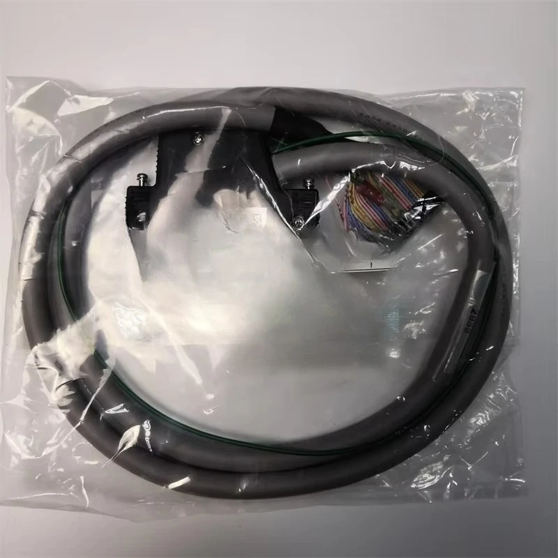 

New original XW2Z-100J-A15 connector terminal block connection cable