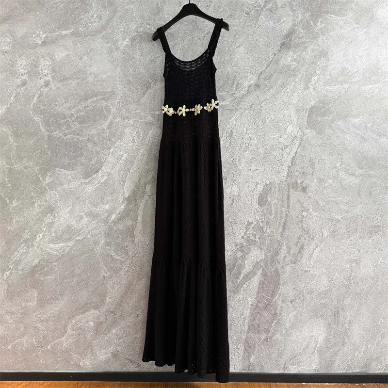 Damenkleider Neues, elastisches, gestricktes, ausgehöhltes langes Kleid für den Herbst 2022, mit Blumen besticktes Hosenträgerkleid, lässige Partykleider