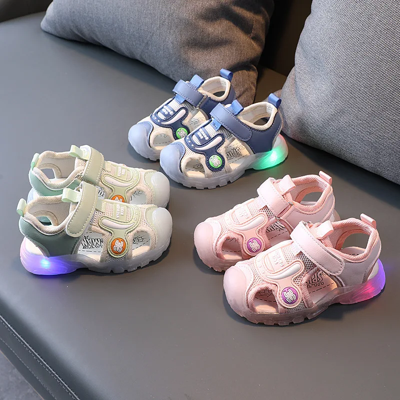 New Sandals Sport Fashion Versatile Girls Shoes Soft Soled Anti Slip Light Up Kid Shoe Cartoon Simple Comfort Kids' Sandals