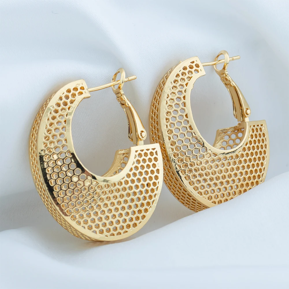 YM Goldfarbe Creolen für Frauen Kupfer aushöhlen trend ige Ohrring täglich tragen Schmuck Accessoires Mädchen Geburtstag Weihnachts geschenk 6