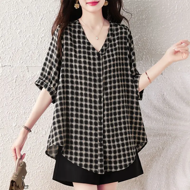 Women Plaid V Neck Loose Blouse Short Sleeve Casual Shirt Lightweight Chiffon Top Summer Fashion