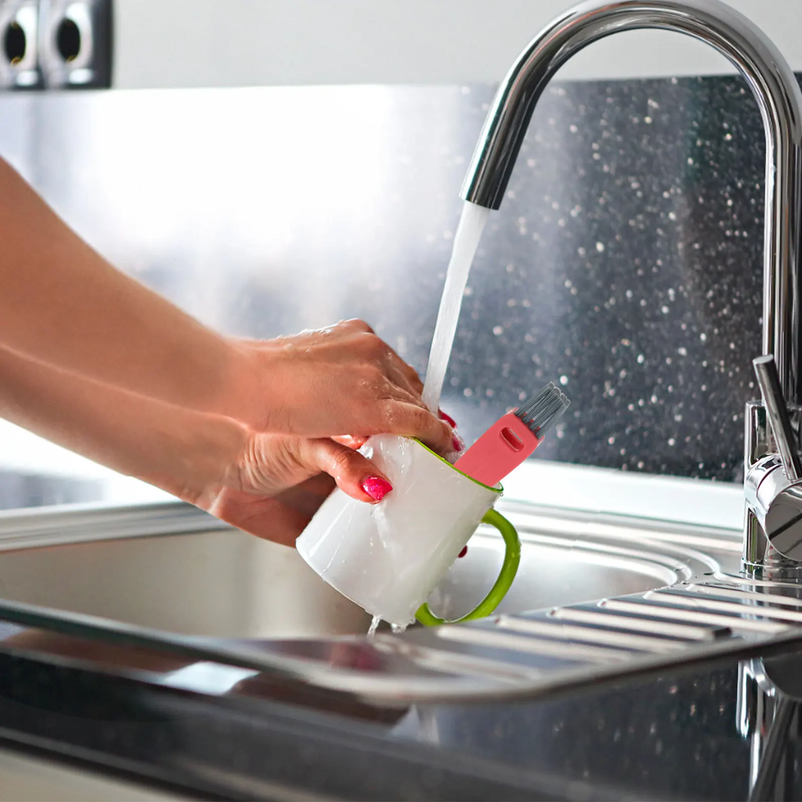 

5Pcs Cup Lid Cleaning Brush Set Ergonomic Handle 3 in 1 Design for Water Bottles Coffee Cups Flower Shape Detail Brush Kitchen