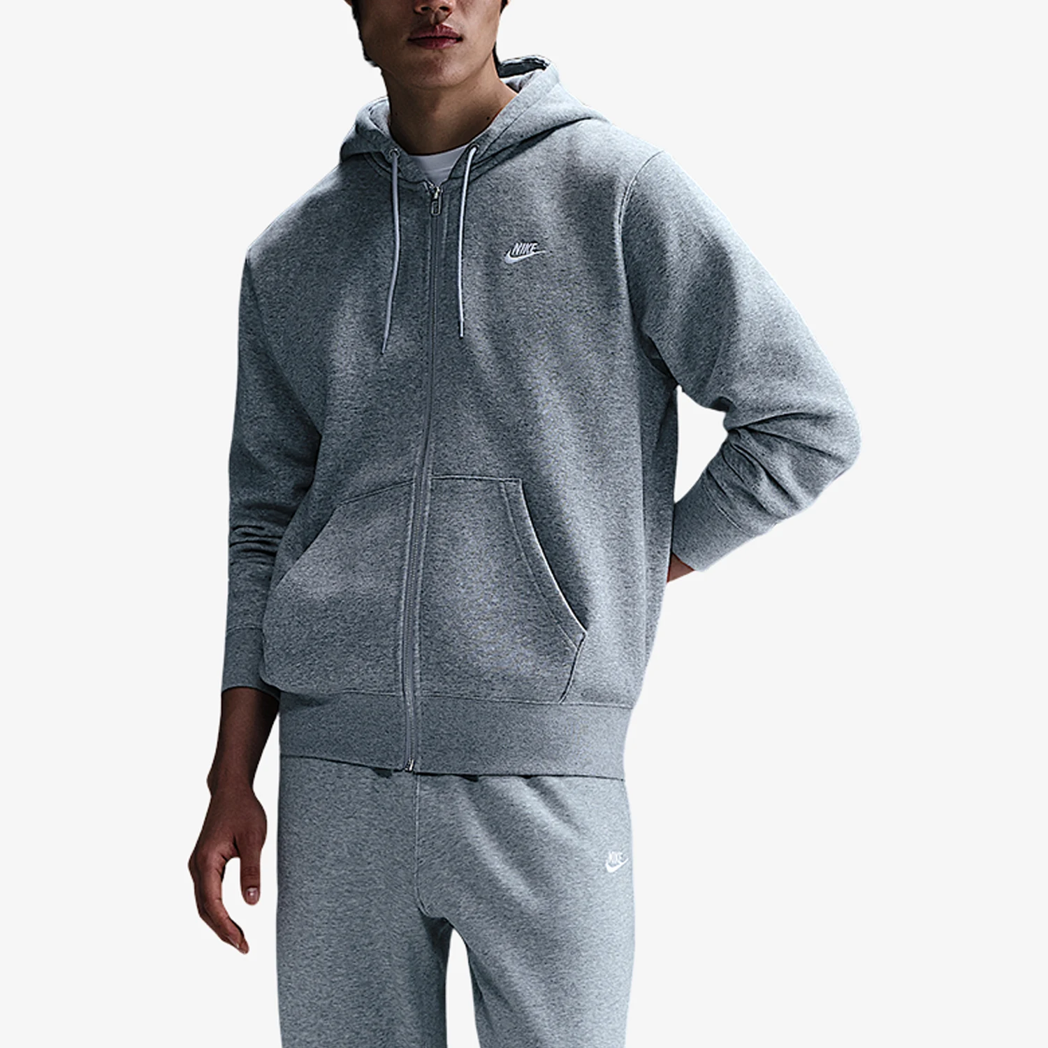 

Оригинальная осенняя мужская спортивная куртка Nike с капюшоном и вышивкой FN3862-063