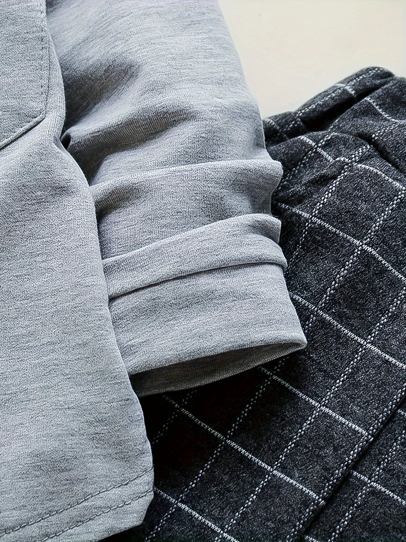3-teiliges Gentleman-Outfit für Kleinkinder, Jungen, Revers-Langarmhemd, gestreifte Krawatte, karierte Hose mit elastischem Bund, formelle Freizeitkleidung für Kinder – Detail 3
