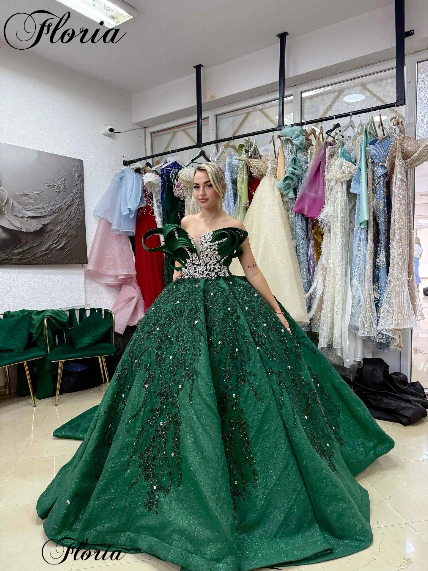 Gorgeous Green Evening Dresses Ball Gown Elegant Sweetheart Celebrity Dresses With Crystals Party Robes De Soirée Customized