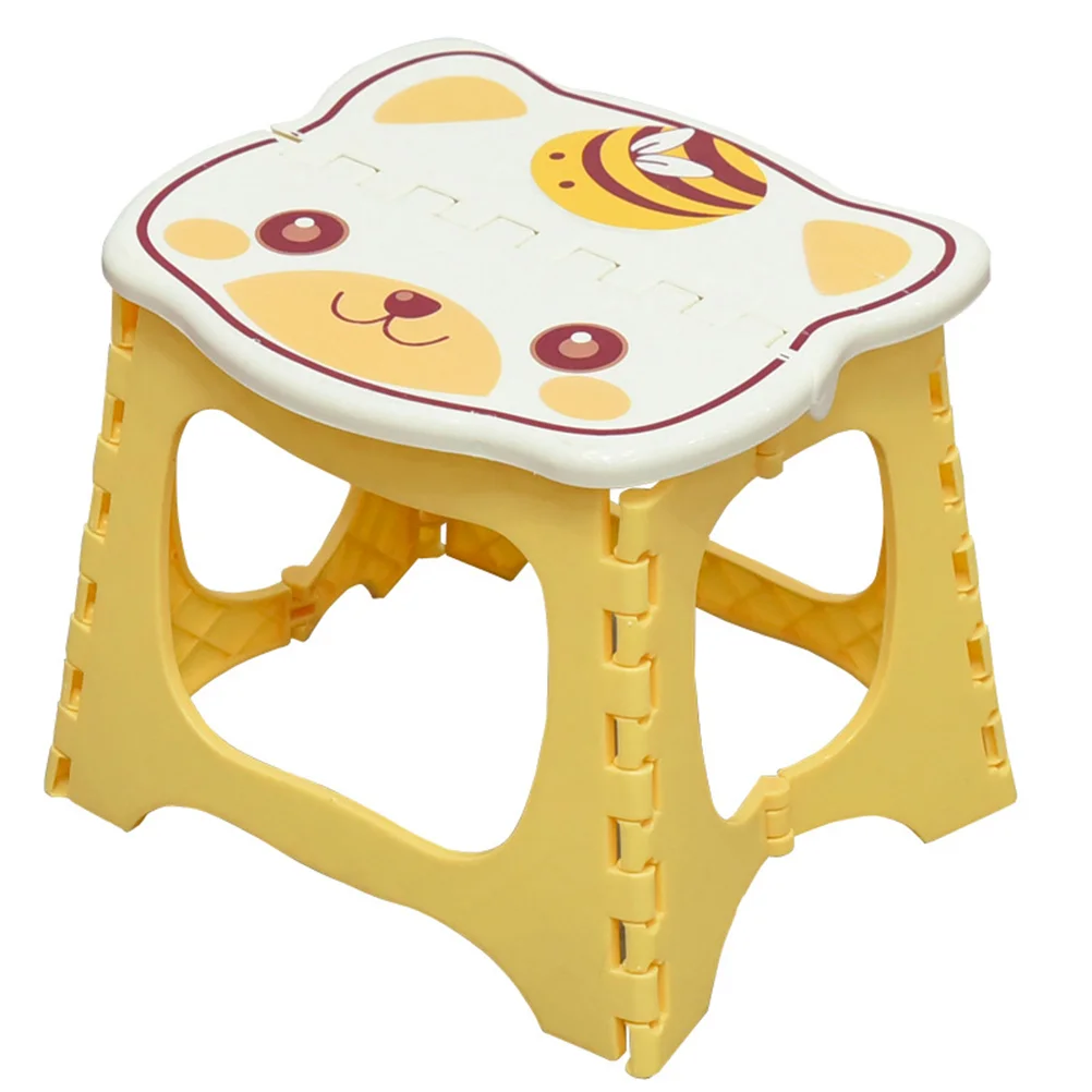 1Pc Plastic Folding Stool Outdoor Portable Fishing Stool Fishing Folding Stools For Adults with Random Color Stool Foot (Yellow