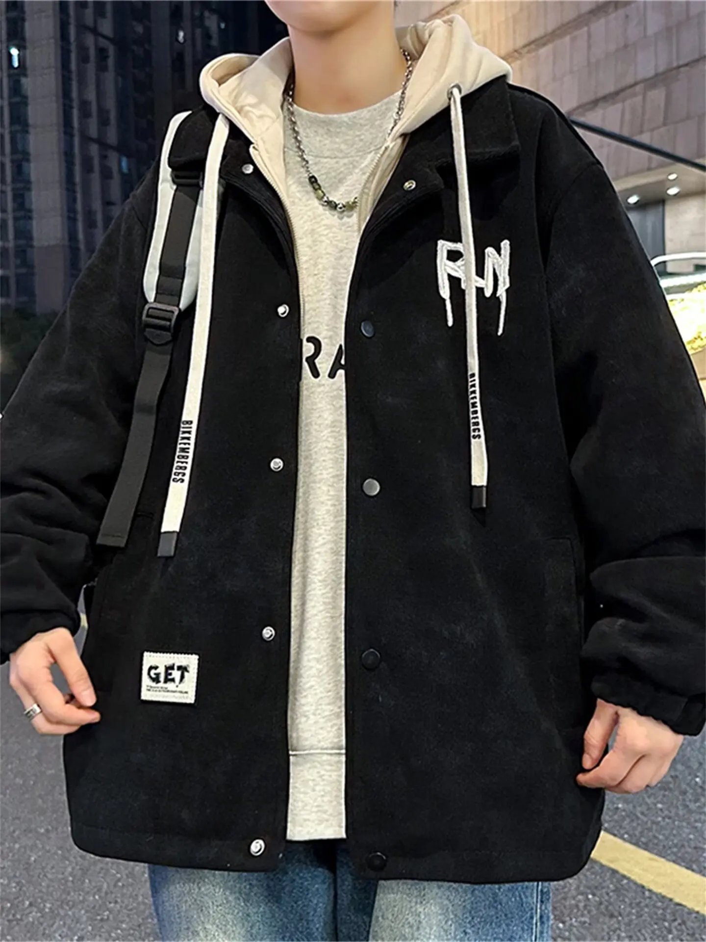 

Молодежная сезонная студенческая куртка весны и осени 2025 года, новый стиль, искусственная куртка из двух предметов, мужская однобортная модная одежда с капюшоном, куртка