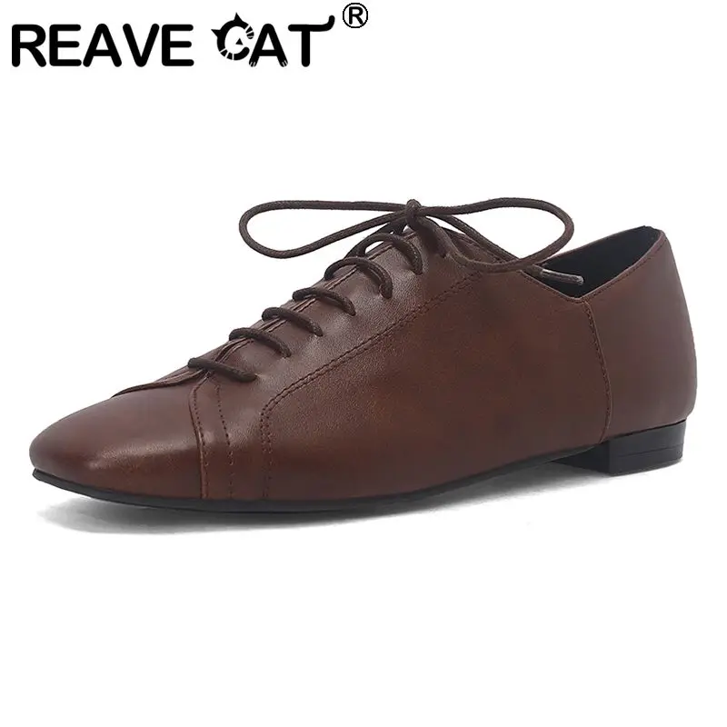 

Бренд REAVE CAT 2025 Новые повседневные женские туфли на плоской подошве с квадратным носком на шнуровке размера плюс 45, 46 47 48 Мягкая повседневная обувь для отдыха для женщин Весна