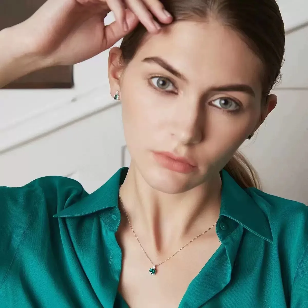 Withered S925 Sterling Silver Square Emerald Square Zircon Fashionable Versatile Collarbone Necklace