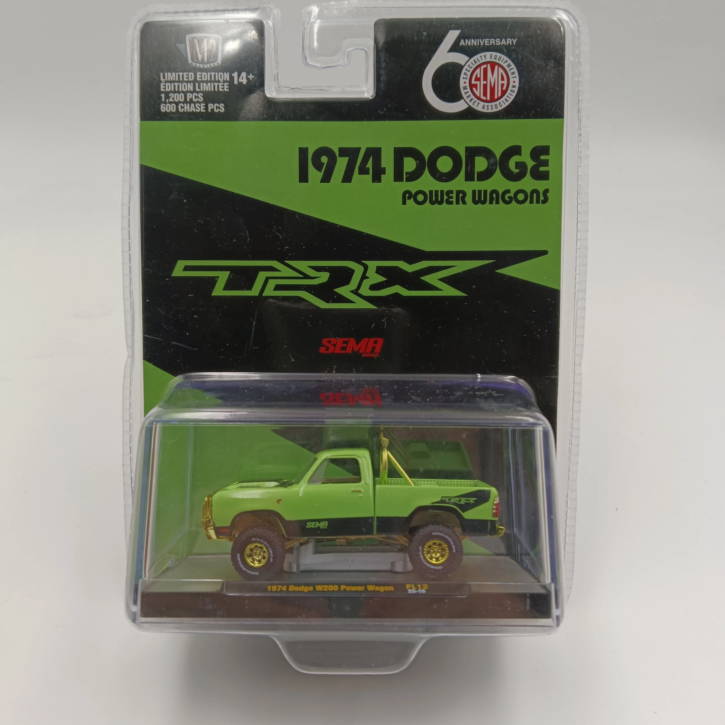 M2 MACHINES 1/64 1974 DODGE W200 power wagon Alloy car static boy toy