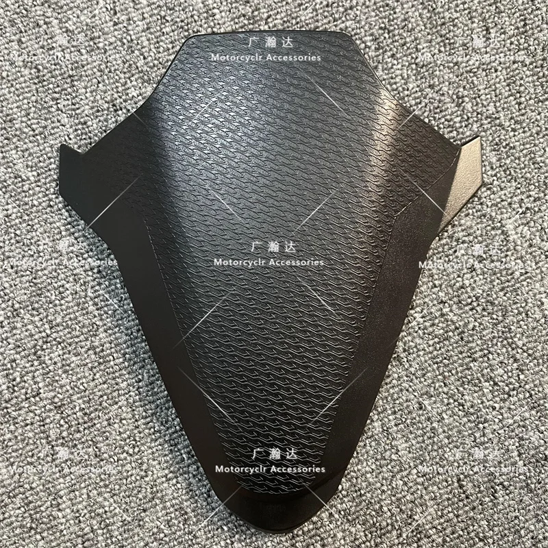 Suitable for BMW S1000RR housing 19, 20, 21, and 22 year head cover center plate head cover middle piece fairing housing