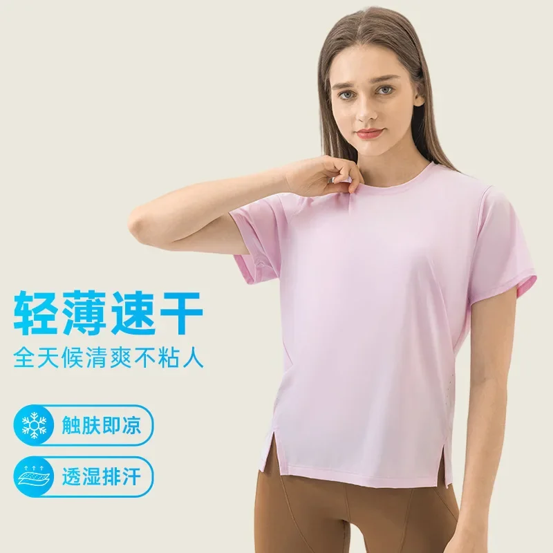 

Comfortable lightweight breathable quick drying yoga suit round neck night running reflective strip sports short sleeved women