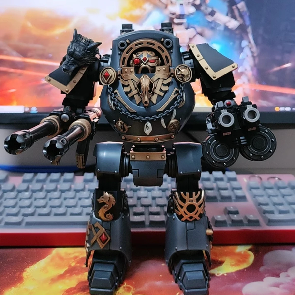 JOYTOY Warhammer Space Wolves figura de acción Contemptor Dreadnought con Gravis Bolt Cannon Joint modelo móvil Anime estatua Juguetes