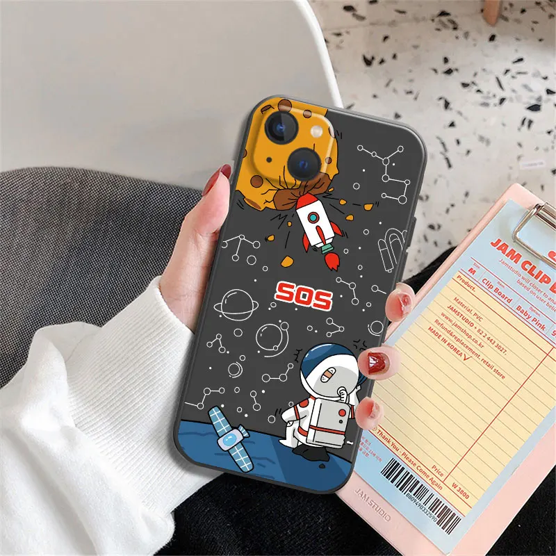 Kosmiczna gwiazda astronauta urocza etui na Apple iPhone 11 13 12 Pro Max XR X XS Max 8 7 6 6S Plus miękka silikonowa czarna obudowa telefonu Capa