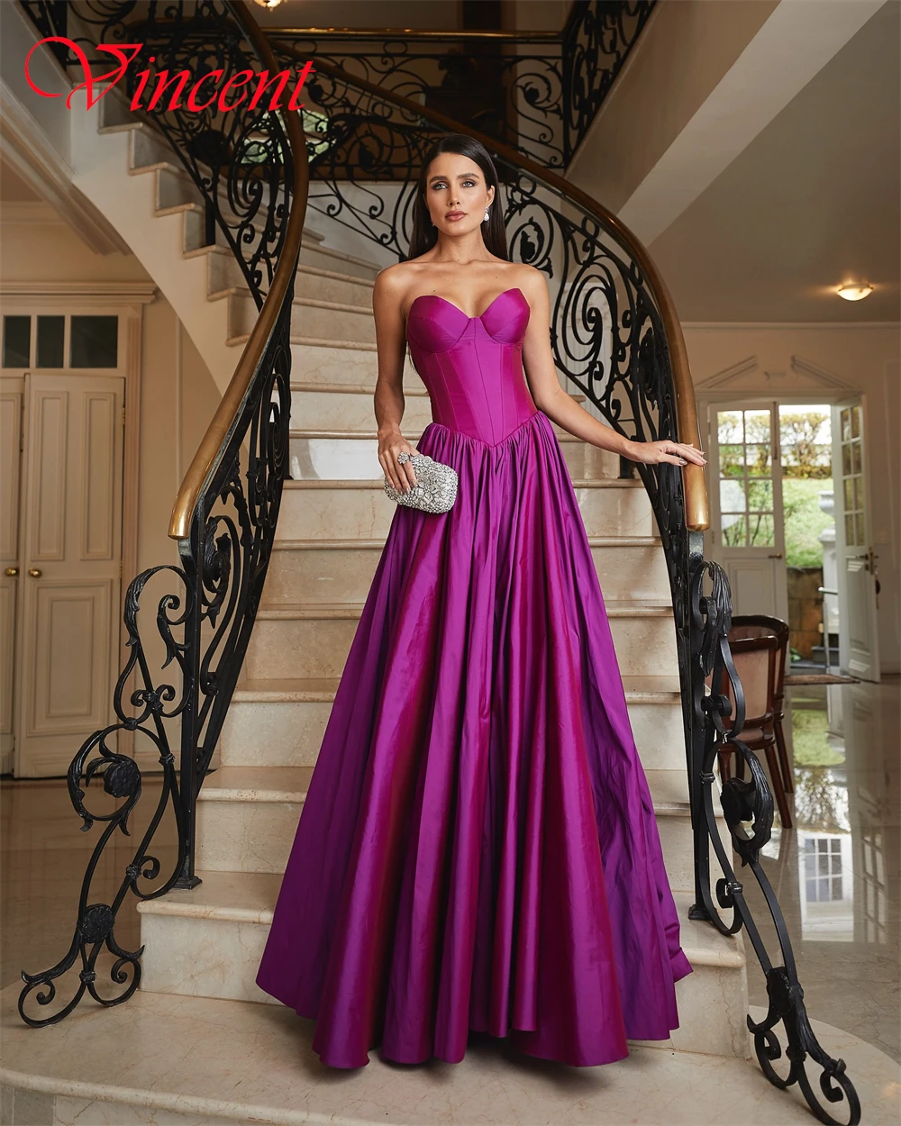 Сексуальное фиолетовое атласное вечернее платье по индивидуальному заказу, вечерние платья для выпускного вечера без бретелек и без рукавов, классические трапециевидные платья знаменитостей со шлейфом
