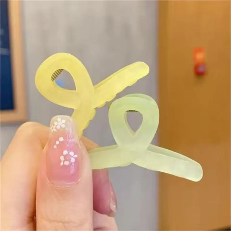 Small Size Shark Clip Ponytail Height Fixed Gadget Small Jaw Clip Bang Clip Accessories High Sense Clip Headdress Hairpin Female