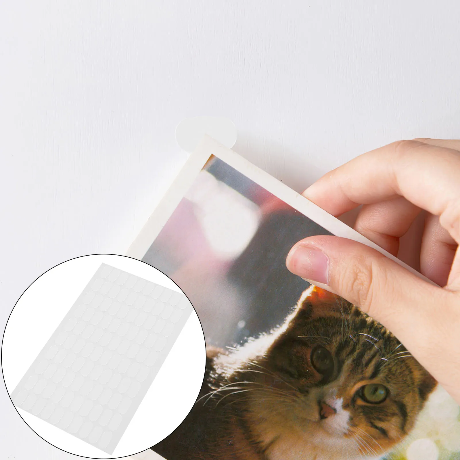 400Pcs Clear Sticky Tack Dots Strong Adhesive Removable No Damage Wall Putty for Hanging Pictures Classroom Decorations Poster