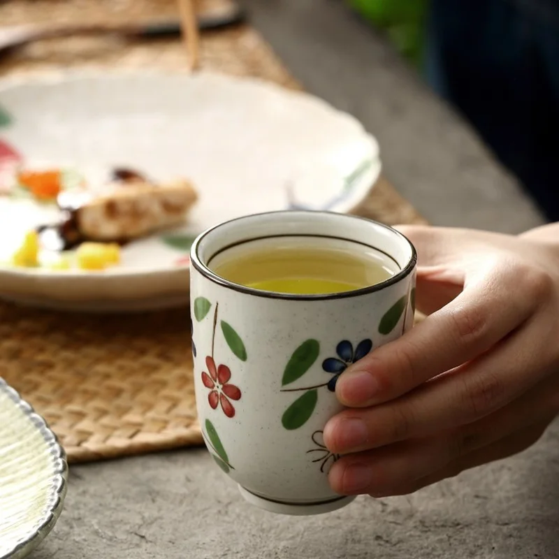 CHANSHOVA-Traditional Chinese Style Ceramic Teacup, Small and Large Coffee Cup, Chinese Porcelain, Handpainted, 200ml, H044