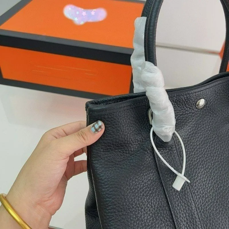 Fashionable Denim Crossbody Bag Women RFID Blocking Pocket Stylish Fringe Lightweight Waterproof Best-Selling Daily Bag​