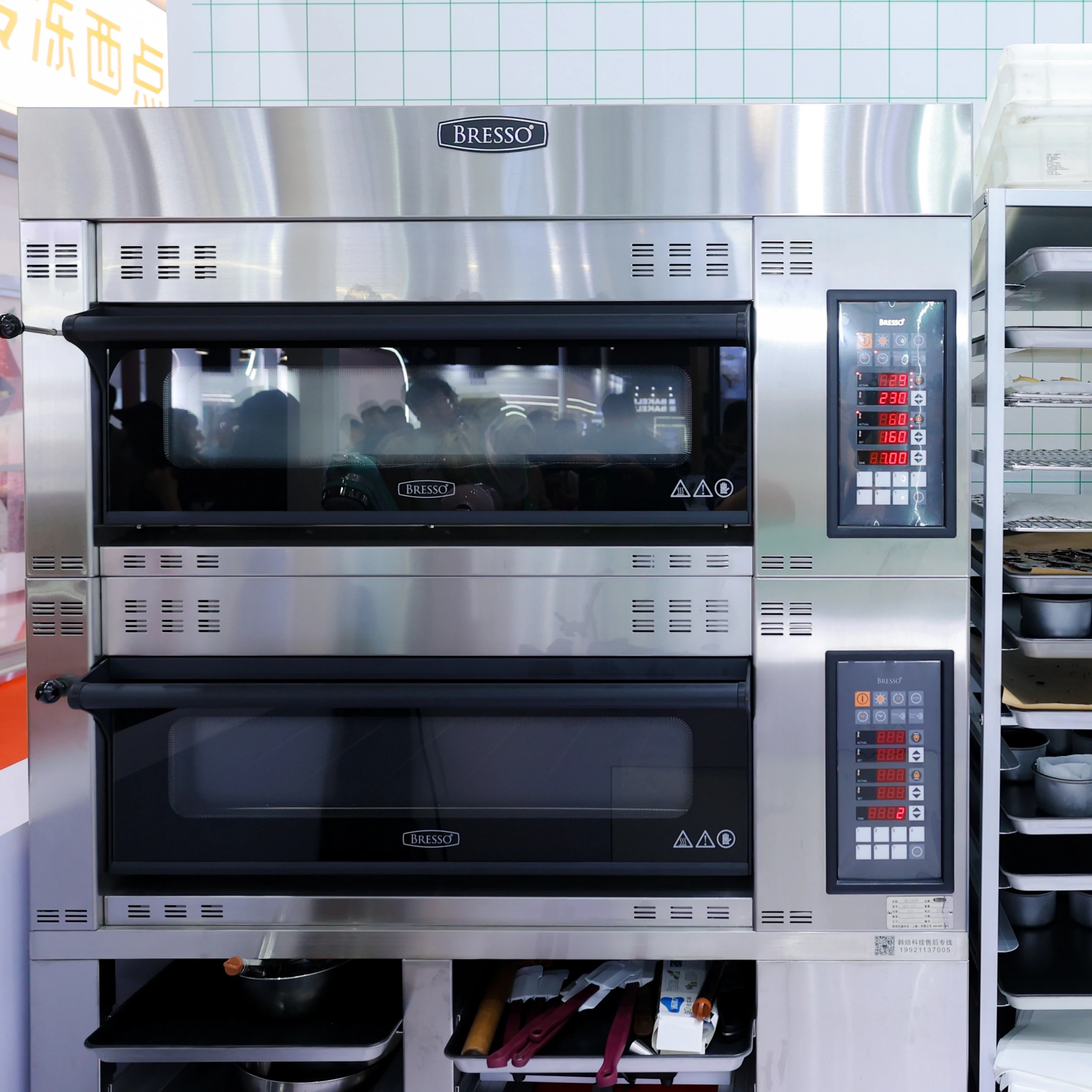 الصين سعر الجملة 2 طبقة 4 صواني فرن الخبز الكهربائي المدمج في أفران لصنع معدات المخابز الخبز