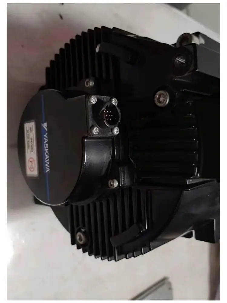 second-hand      servo motor      SGM7G-55AFC6C, function well   Tested well and shipped quickly