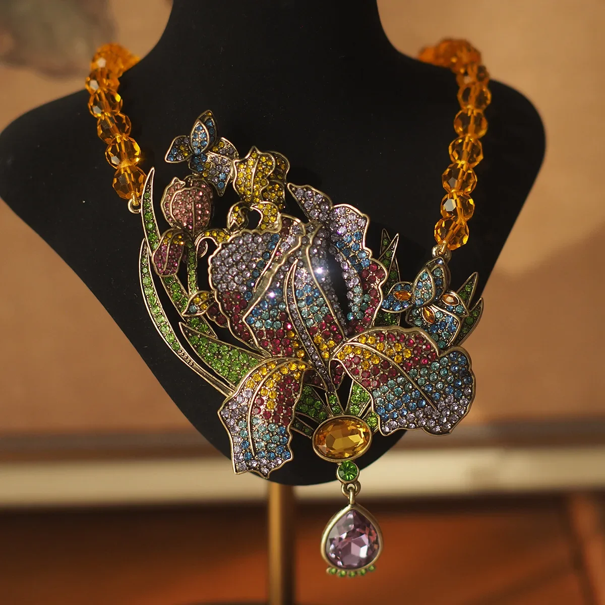 Gao Ding, A Well-known Designer in Europe and America, with The Same Heavy Industry Luxury Inlaid Colorful Crystal Necklace