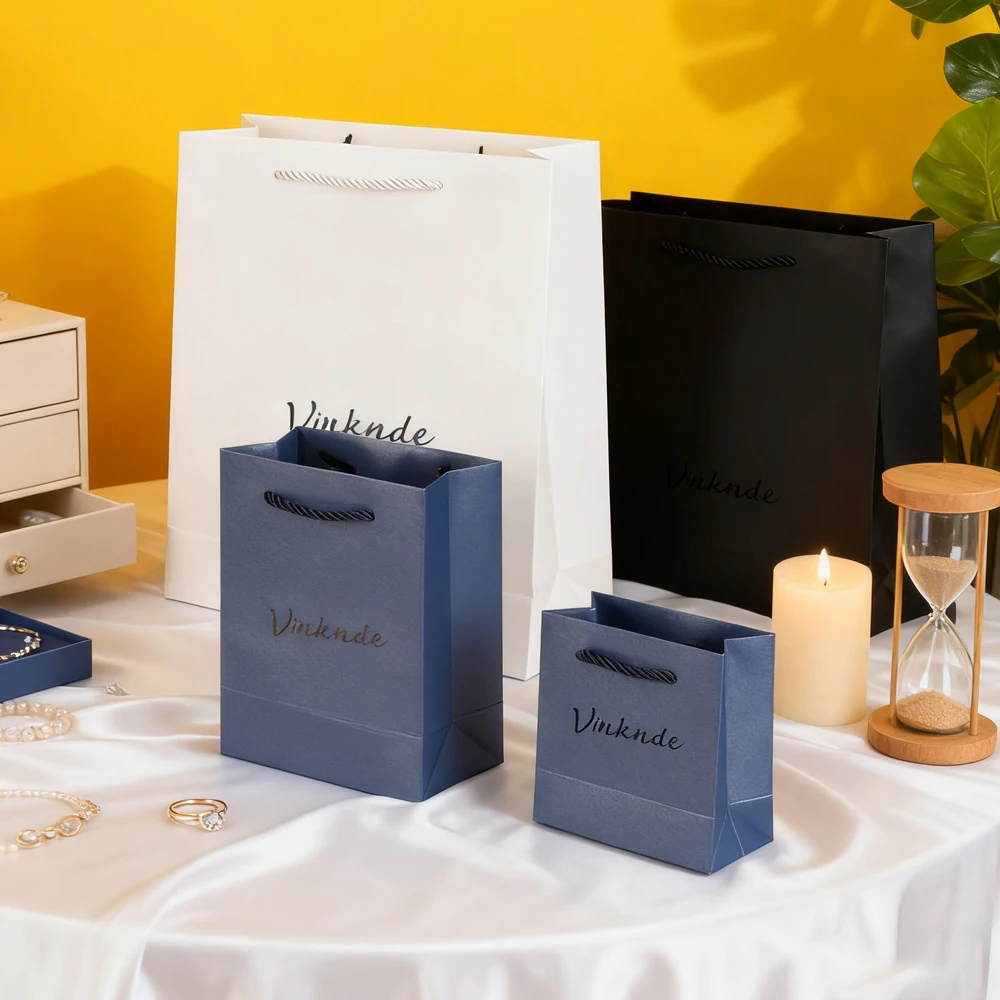 

Высококачественные темно-синие бумажные сумки с персонализированным логотипом, подарочная коробка, очаровательное кольцо, серьги, браслет, ожерелье, упаковка ювелирных изделий, сумки-тоут