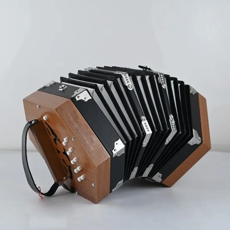 Accordion British hexagon Push pull homophony heterophony