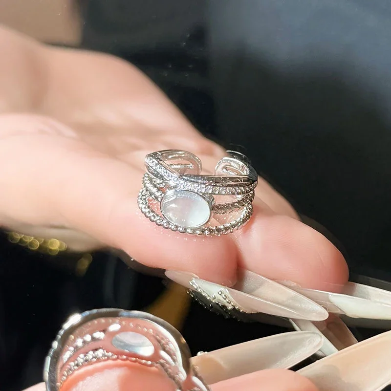 Vintage trend punk white agate rings for women with Stacking style irregular woven ring adjustable banquet jewelry gifts