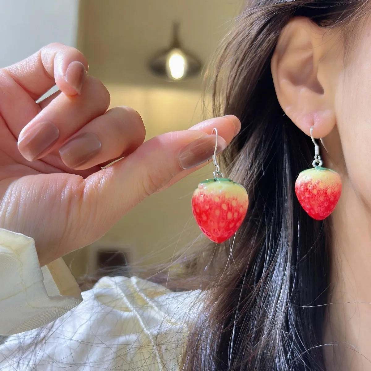 2pc Fruit Style Strawberry Shape Earrings Resin Material Drop Oil Color Stainless Steel Needle Women Fashion Dopamine Passion