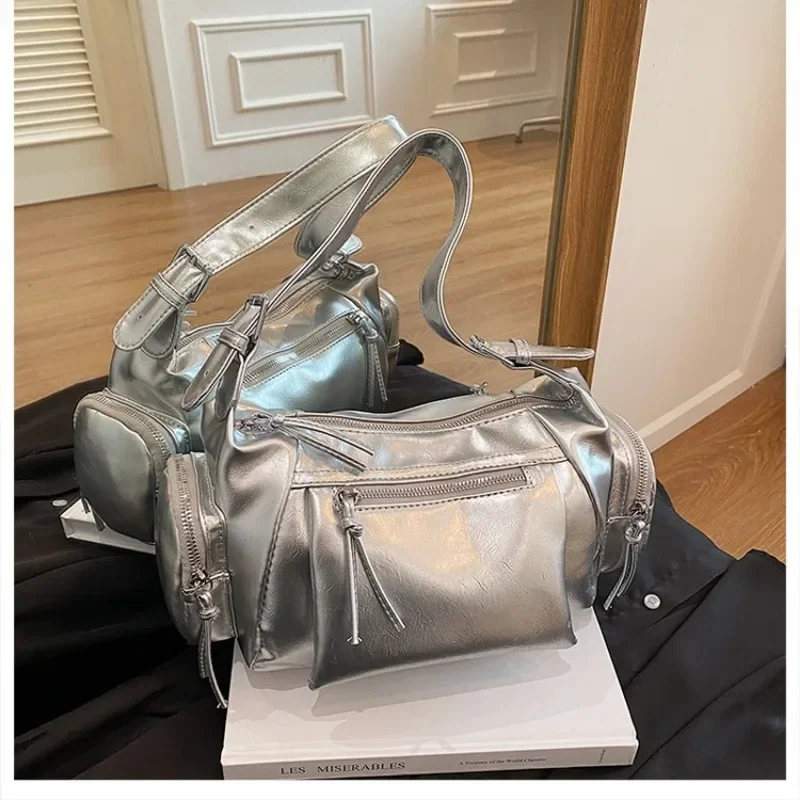 ファッショナブルな光沢のあるPU軽量レディースクロスボディバッグ2026新作大容量ショルダーバッグ多用途高品質ハンドバッグ