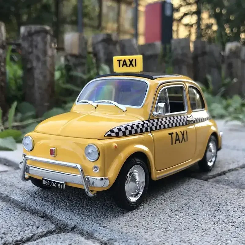 WELLY 1:24 Nuova Fiat 500 Taxi Classic High Simulator Model Car Diecast Car Toys  Alloy Metal Toy Car For Kids Collection B178