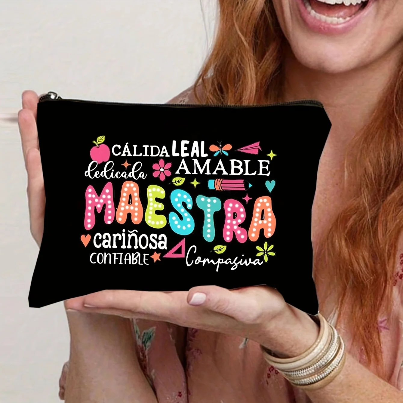 1 قطعة حقيبة صغيرة نسائية ، هدايا المعلم إلى أفضل المعلم على الإطلاق حقيبة ماكياج مطبوعة بحروف ، حقيبة هدايا حقيبة بسحاب لحقيبة تخزين السفر