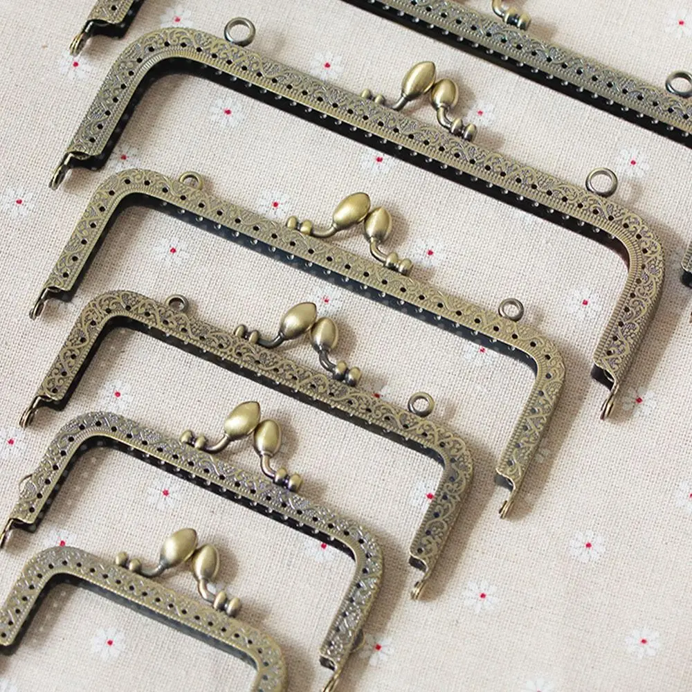 Purse Clasp Frame Bag Kiss Clasp Lock Vintage Metal Purse Frame for DIY Craft Purse Bag Making