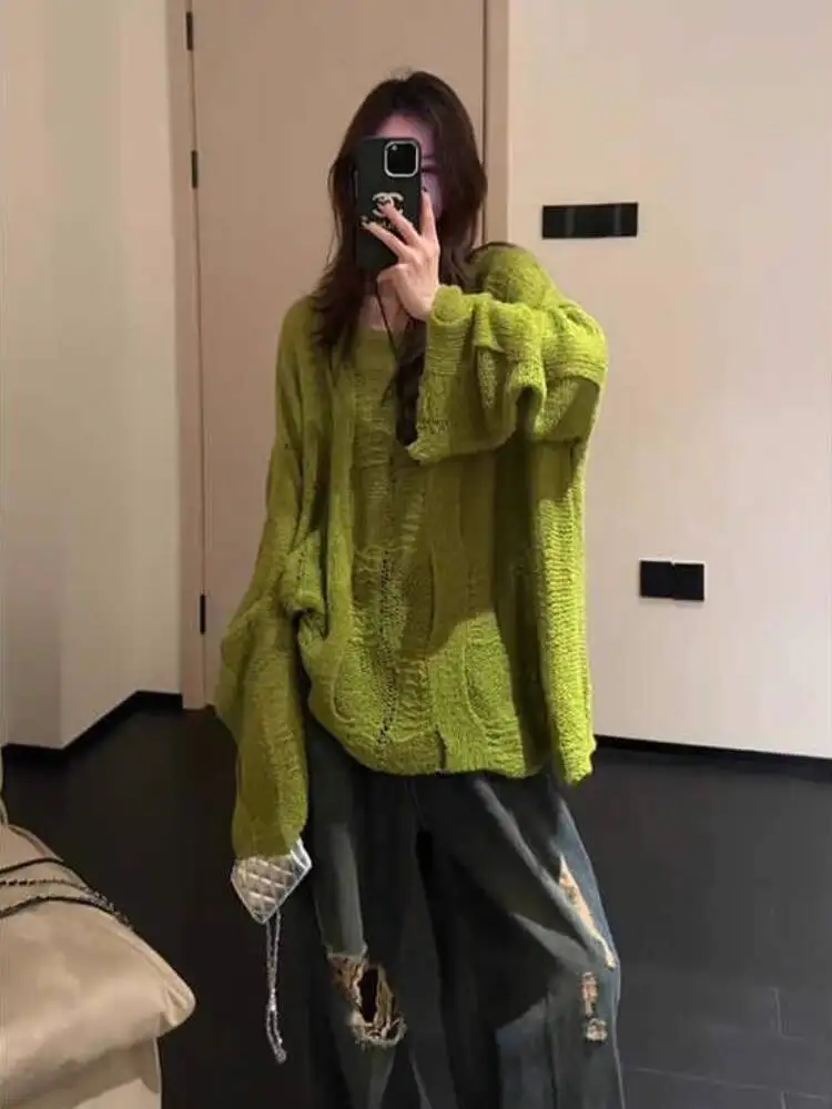 French Retro Green Hollow Knitted Top for Women 2025 Spring Autumn Thin Loose Niche Design Lazy Aesthetic