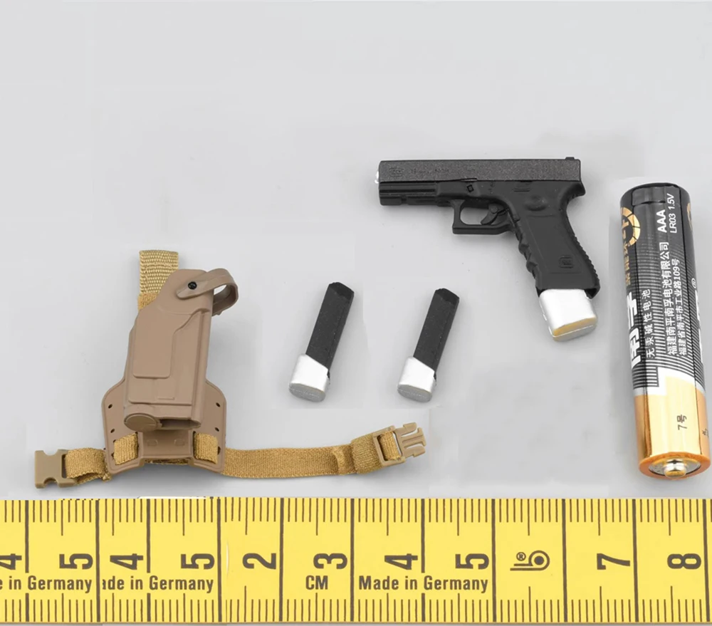 Schaal 1/6 Minitimes M048 VS. Soldaat Pop Bruine Kleur Helm Speelgoed Model Licht Teken Medailles PVC Materiaal Voor 12 "DAM COO Figuur