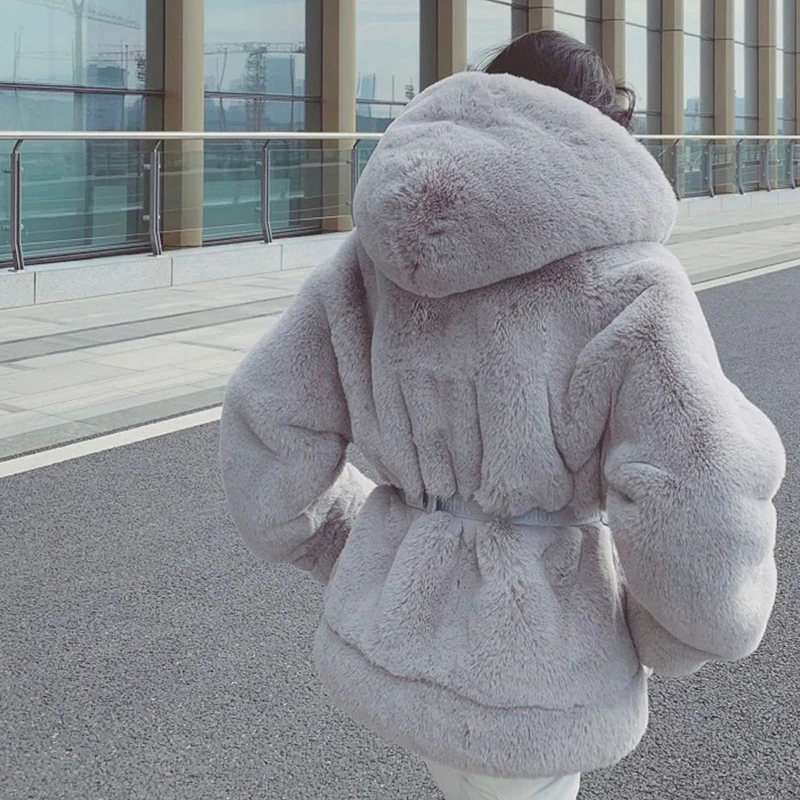 Pop แฟชั่นผู้หญิงขนสัตว์ Hooded Coats Nice Plush หลวมแขนยาว Outerwear ผู้หญิงฤดูหนาว Thicken Warm Jacket สุภาพสตรี