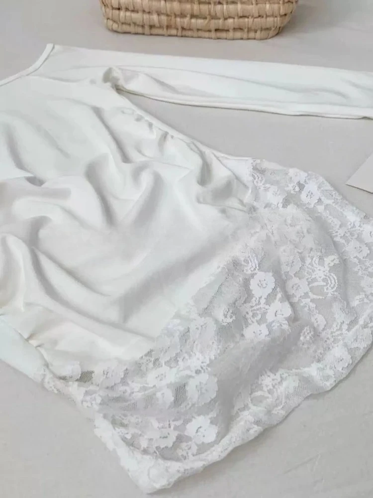 甘いレースパッチワーク女性の Tシャツオフショルダー長袖 Y2k ホワイトトップス新ファッション Tシャツスリムフィットエレガントシックな服