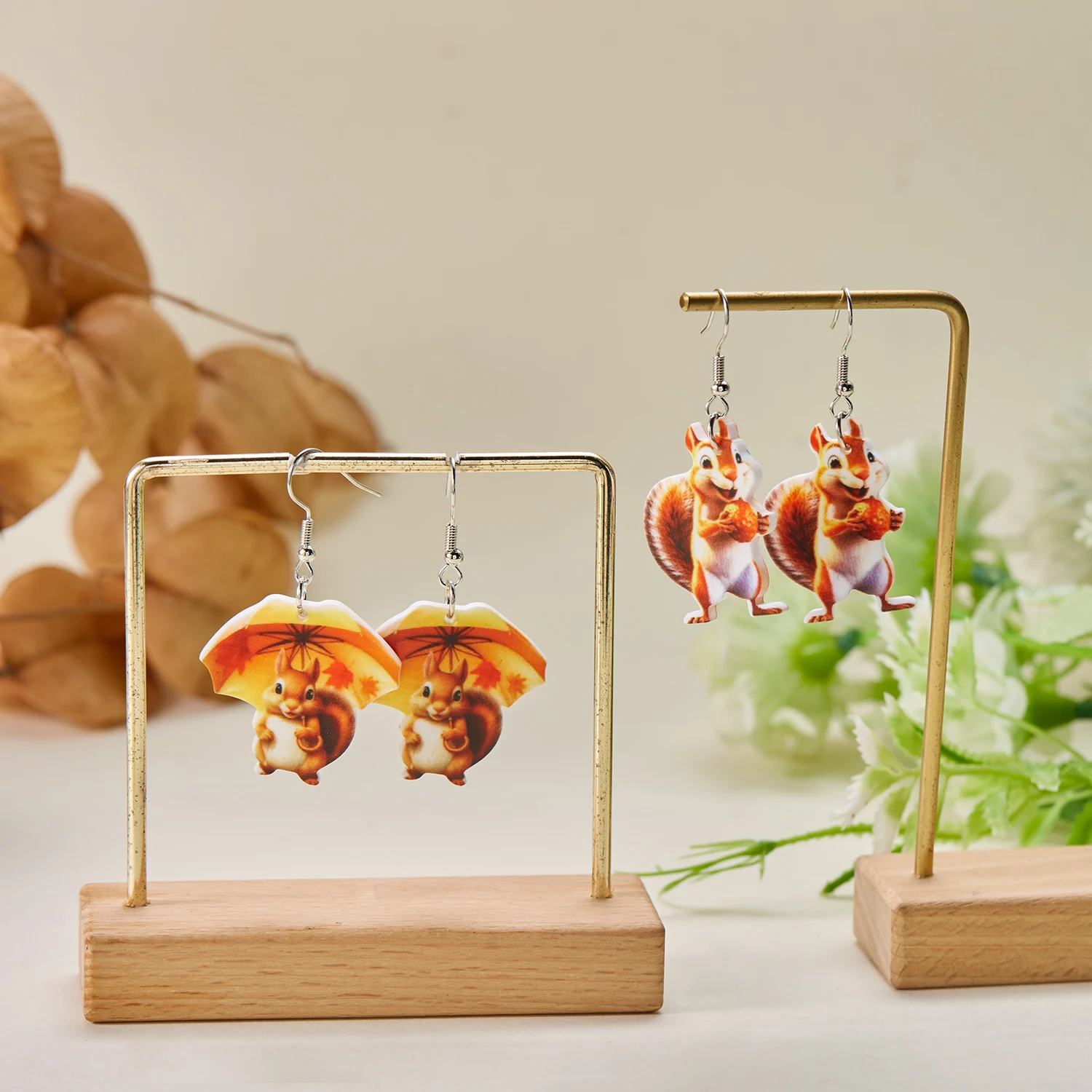 Cartoon Cute Acrylic Squirrel Earrings For Women Brown Squirrel with Oak Fruit Umbrella Dangle Earring Christmas Party Jewelry