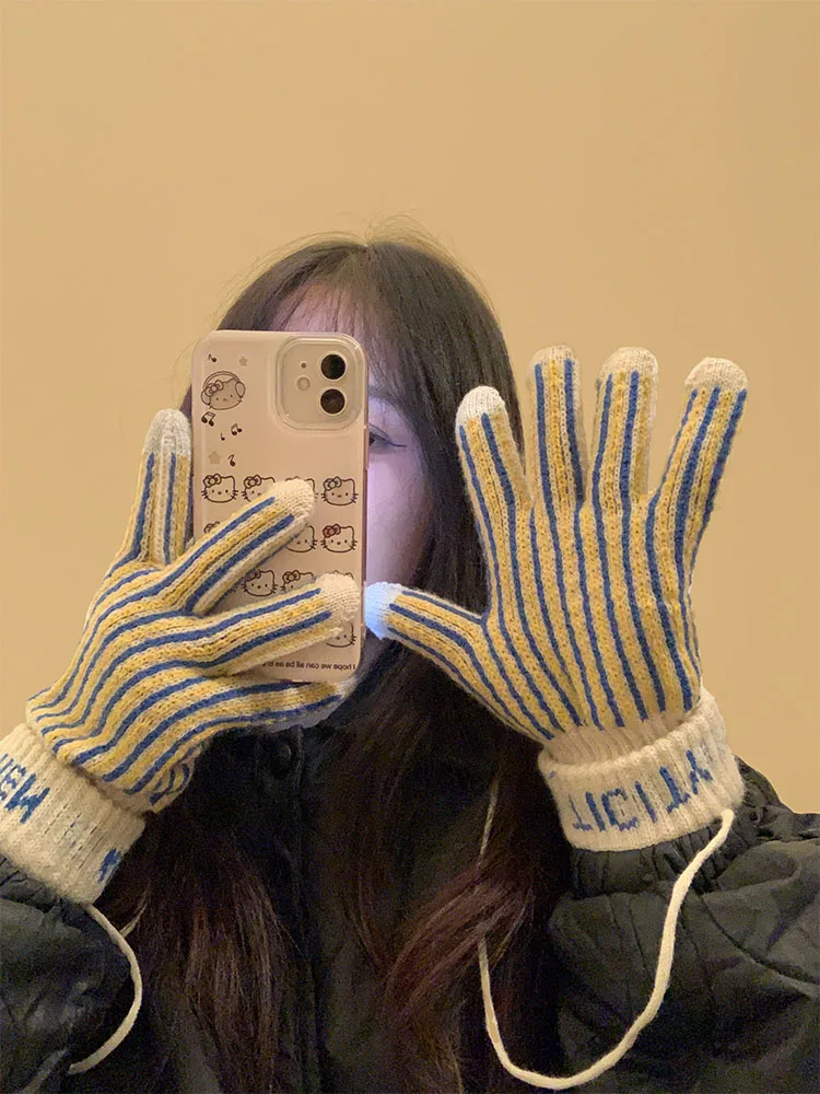 Thickened Fleece Touchscreen Knitted Woolen Gloves for Women Winter Cycling Warm Neck Hanging Cold Proof Retro Stripes Design