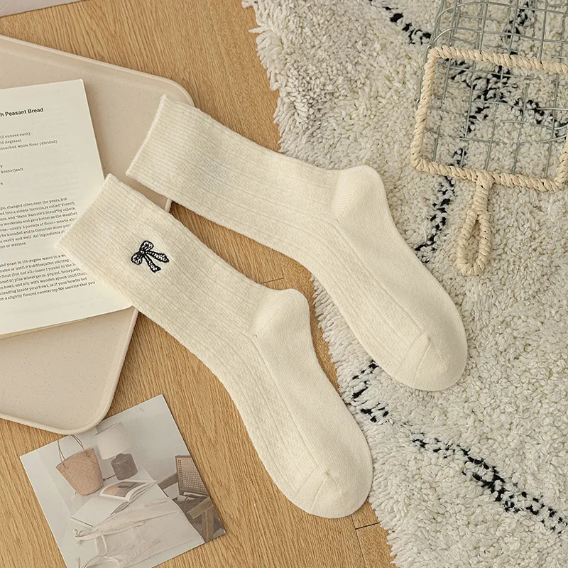 1/6 زوج من الجوارب النسائية لخريف وشتاء سميكة ودافئة من الصوف متوسطة الأنبوبة تمتص العرق ومقاومة للرائحة، جوارب كاجوال بسيطة ومريحة #4